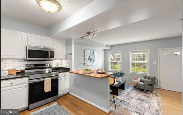 $2,300 | 122 North Bedford Street, Unit A, Arlington, VA 22201