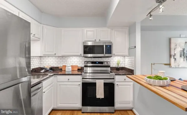 $2,300 | 122 North Bedford Street, Unit A, Arlington, VA 22201