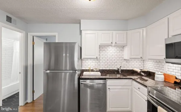 $2,300 | 122 North Bedford Street, Unit A, Arlington, VA 22201