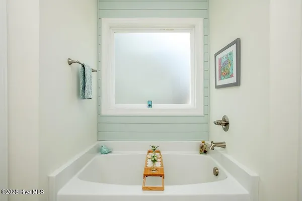 $724,000 | 402 Taylorwood Drive, Beaufort, NC 28516