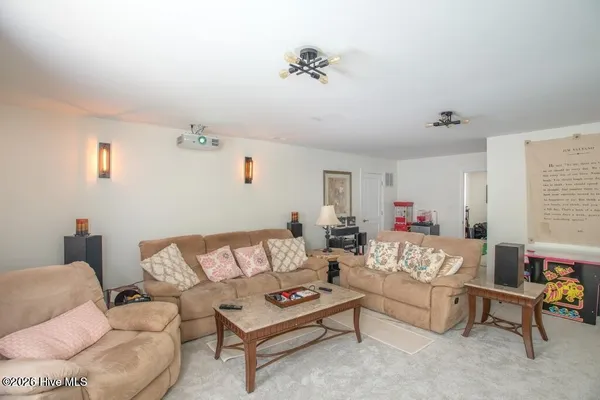 $724,000 | 402 Taylorwood Drive, Beaufort, NC 28516