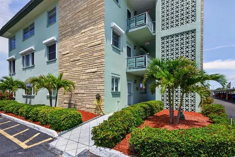 $269,000 | 5935 30th Avenue South, Unit 101, Gulfport, FL 33707