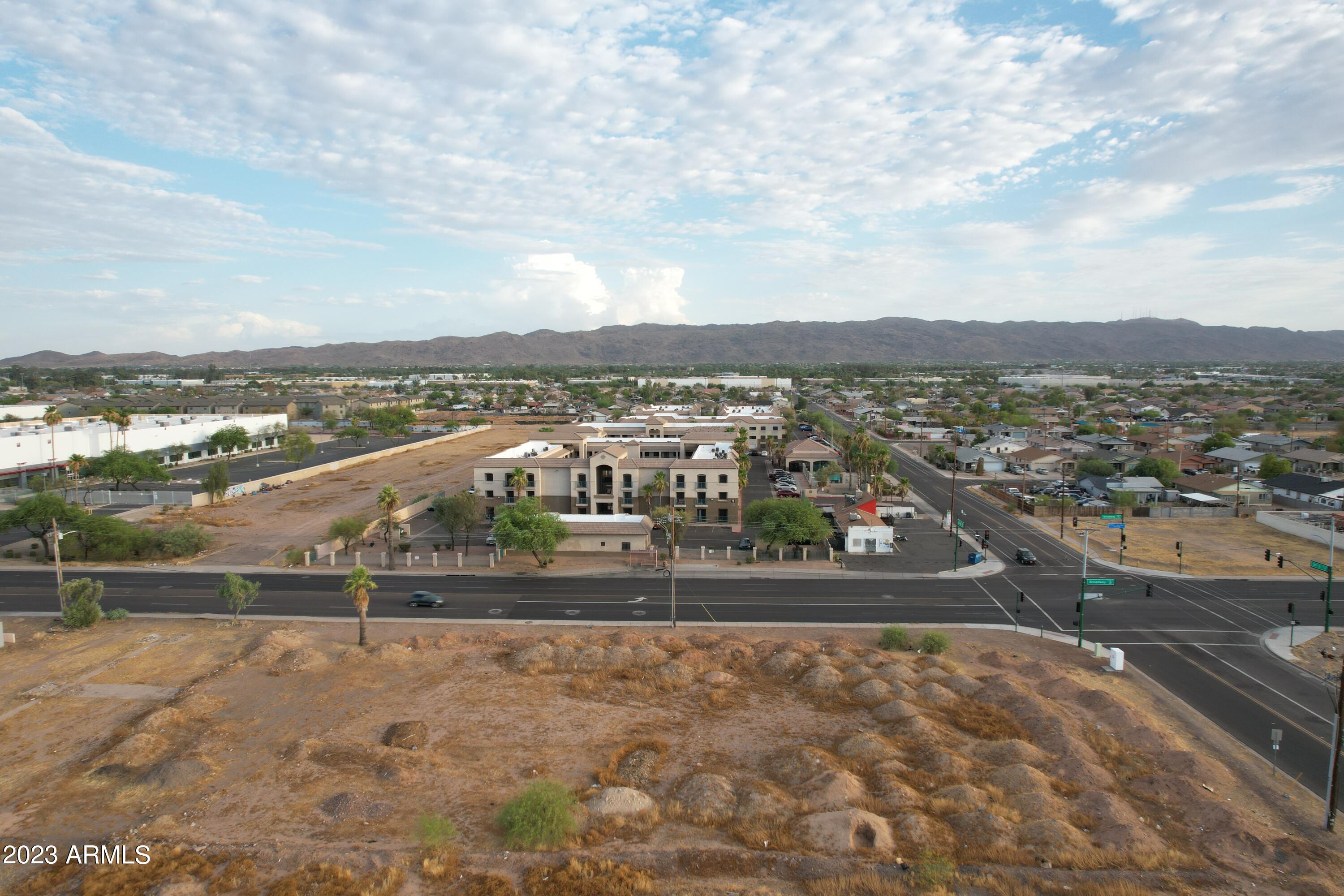 2804 East Broadway Road Phoenix, AZ 85040 - Photo 8 of 17 a view of a city