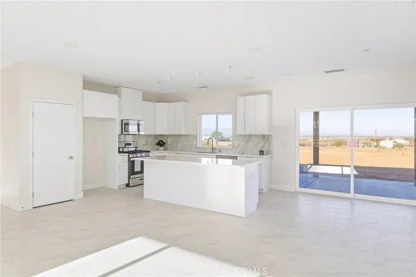 $535,000 | 15192 Barbara Lane, Apple Valley, CA 92307