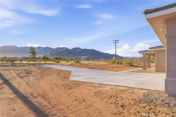 $535,000 | 15192 Barbara Lane, Apple Valley, CA 92307