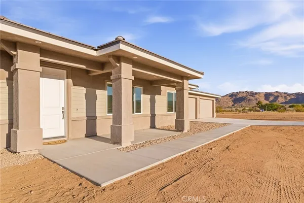 $535,000 | 15192 Barbara Lane, Apple Valley, CA 92307