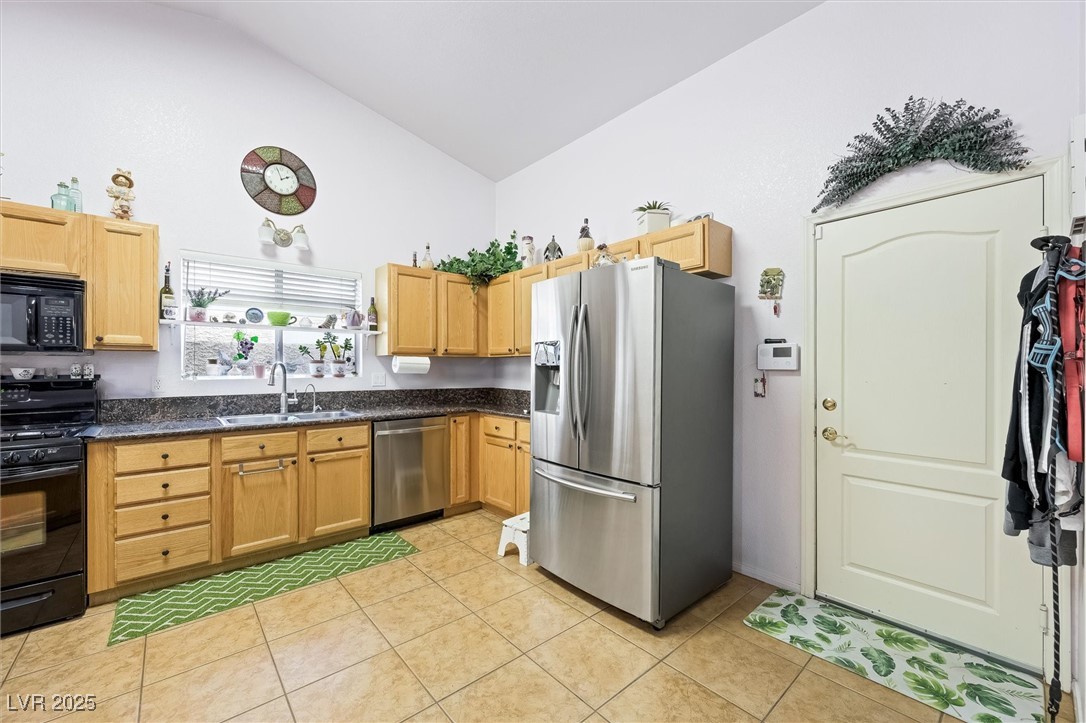 36 Trailside Court Henderson, NV 89012 - Photo 6 of 36 All appliances included