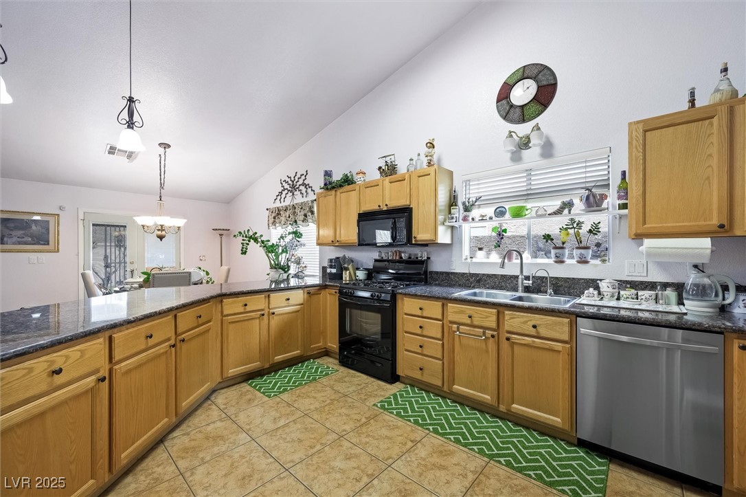 36 Trailside Court Henderson, NV 89012 - Photo 8 of 36