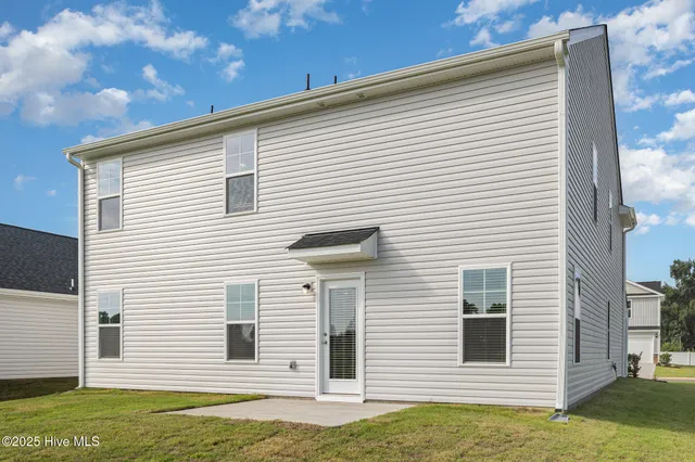 $349,950 | 18 West Emily Gardens Drive, Selma, NC 27576