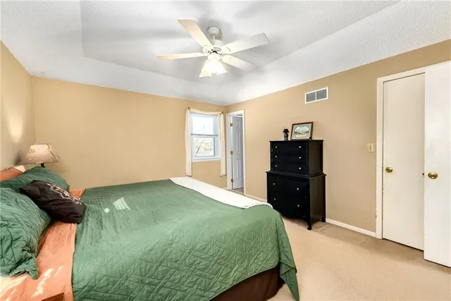 $345,000 | 2020 East Cherokee Place, Olathe, KS 66062