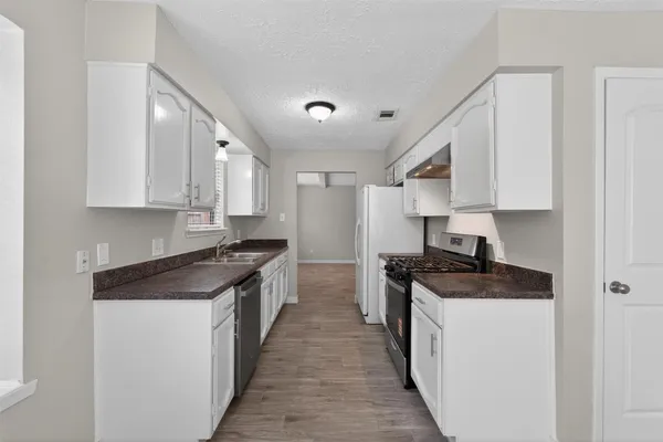 $1,700 | 9510 Landry Boulevard, Spring, TX 77379