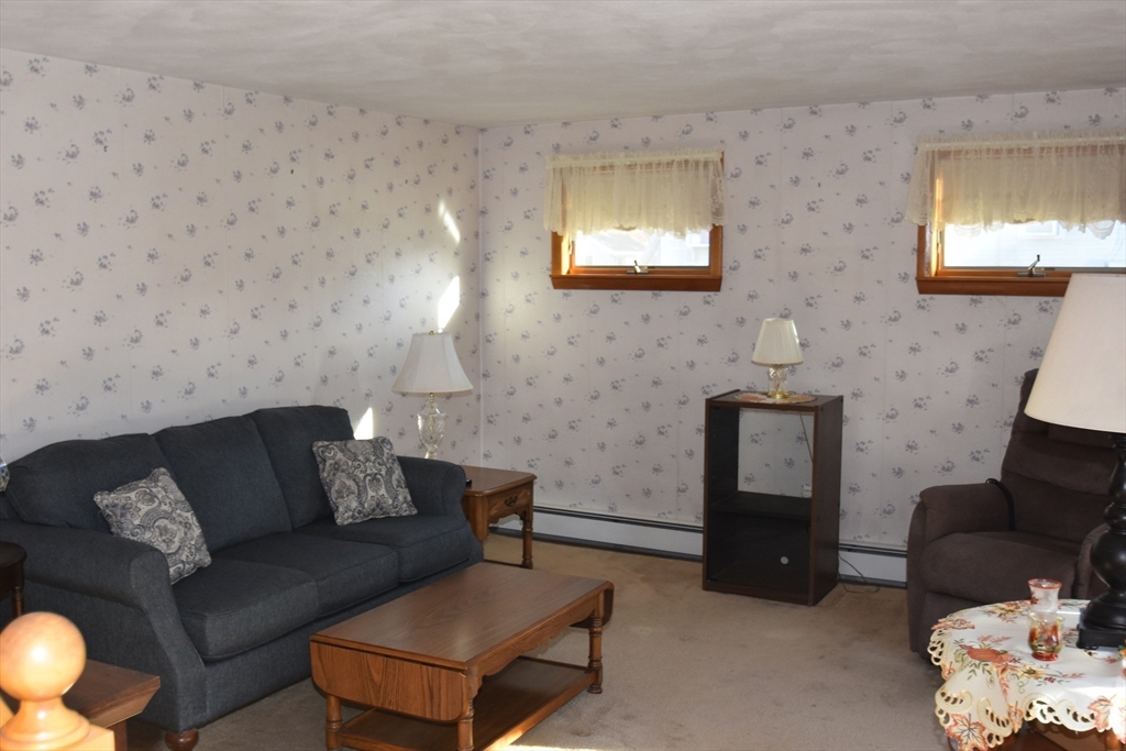 30 Ridgeway Avenue Billerica, MA 01821 - Photo 6 of 16 Gallery Image 6