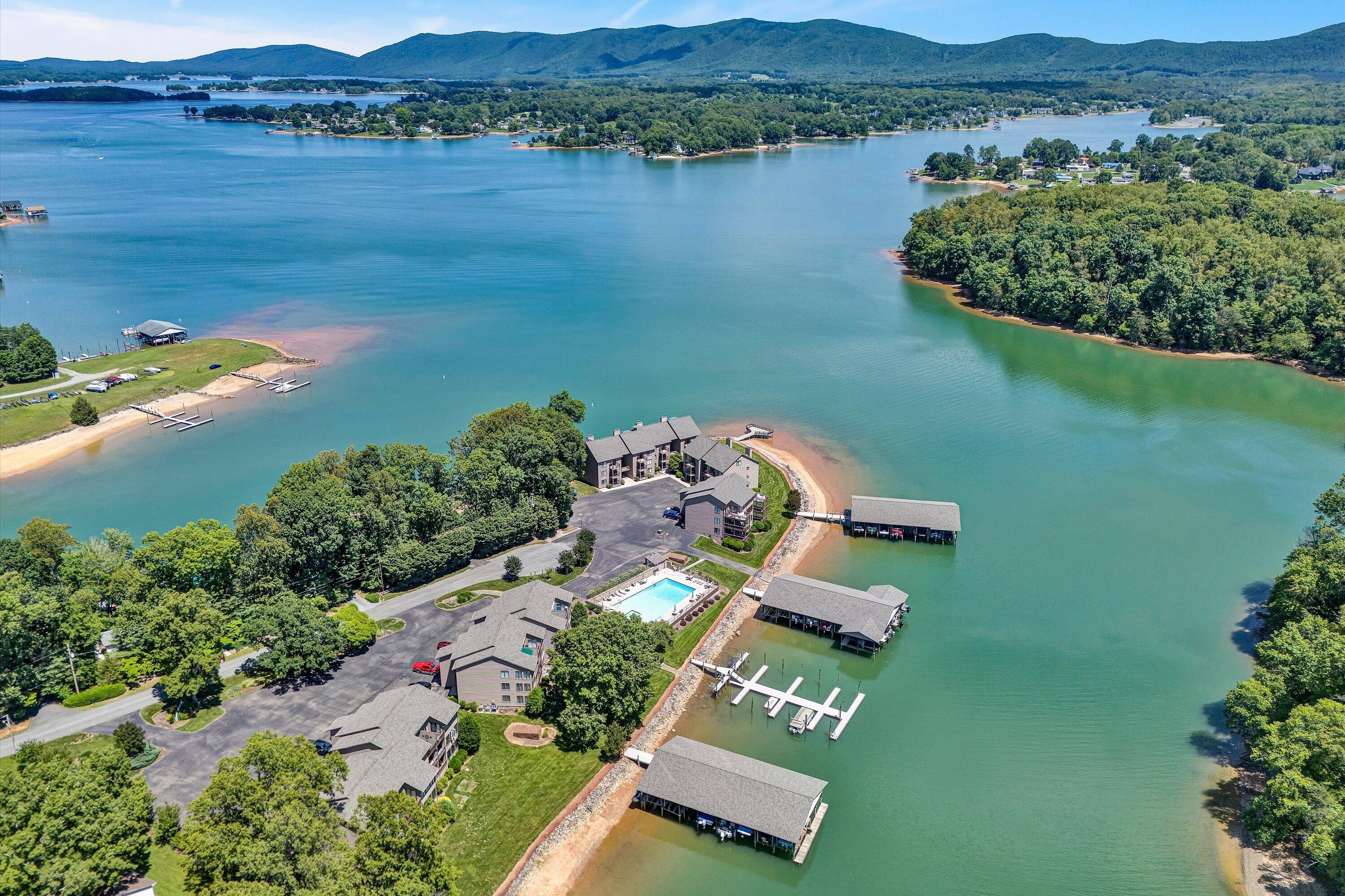 645 Monte Vista Road, Unit 105 Union Hall, VA 24176 - Photo 6 of 8 02-DJI_20260603142810_0092