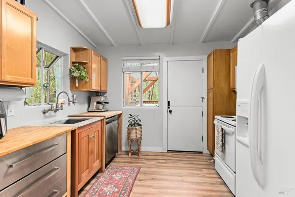 $550,000 | 14792 Northern Avenue, Guerneville, CA 95446