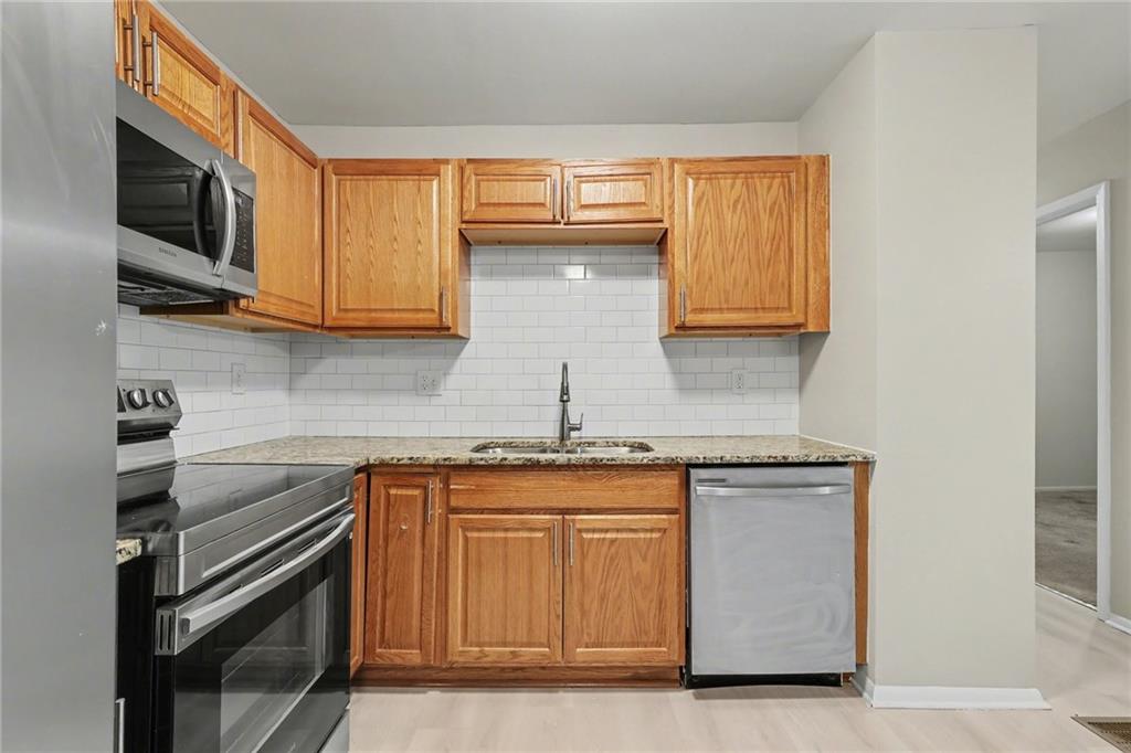 1722 Carpenter Court Conley, GA 30288 - Photo 12 of 30