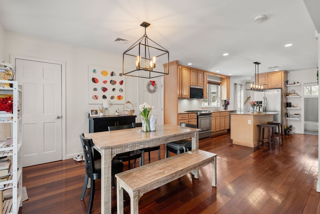 7 Quincy Street, Unit 7 Watertown, MA 02472 - Photo 2 of 17