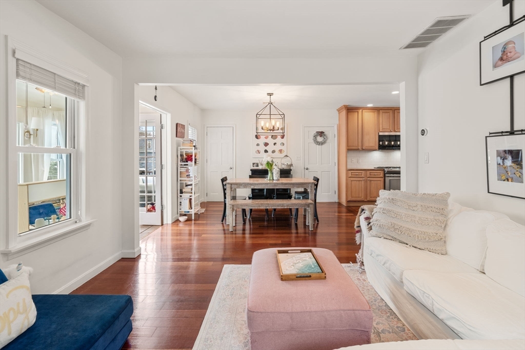 7 Quincy Street, Unit 7 Watertown, MA 02472 - Photo 9 of 17