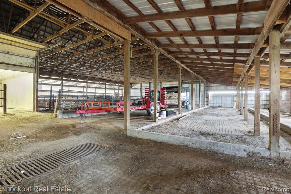 8424 Oak Road Millington, MI 48746 - Photo 16 of 34
