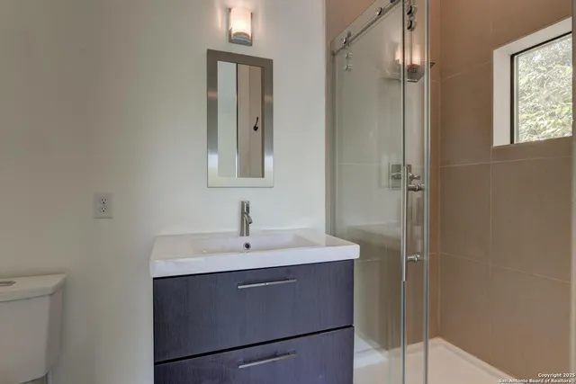 $4,500 | 119 Marcia Place, Alamo Heights, TX 78209