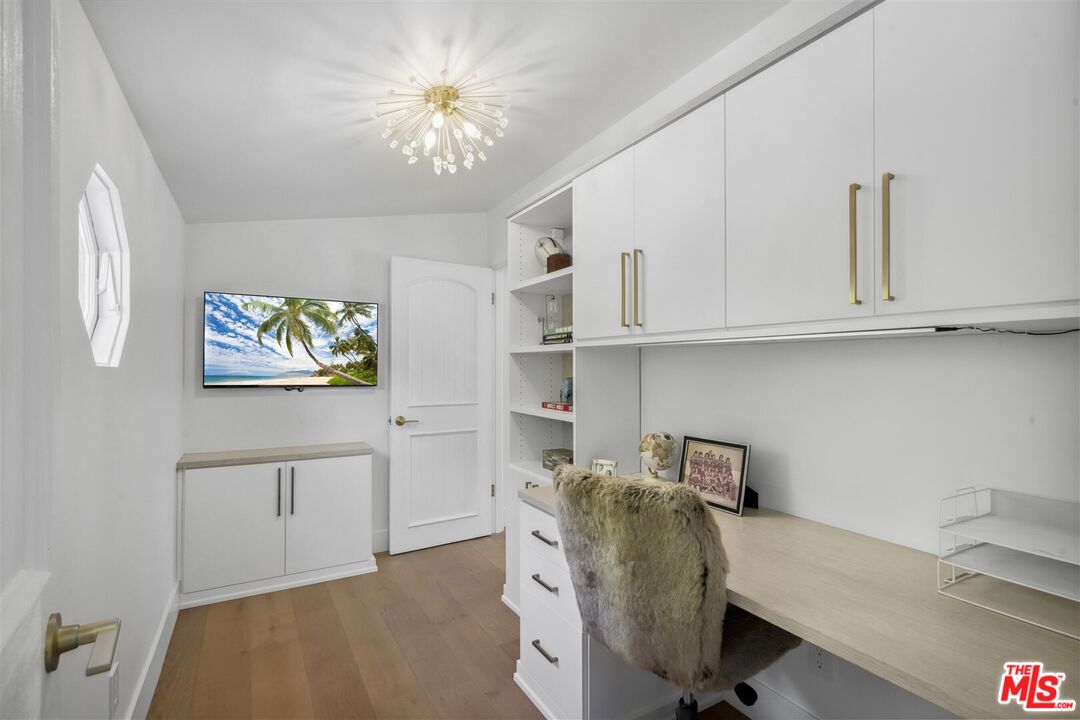 31500 Victoria Point Road Malibu, CA 90265 - Photo 39 of 53