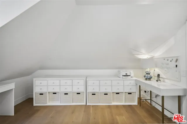 a house view with a outdoor space