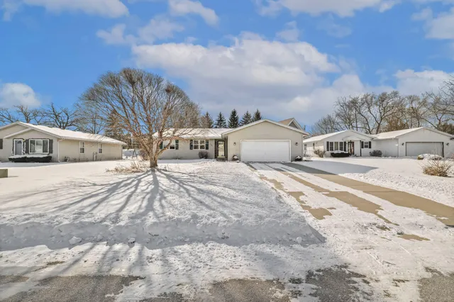 $325,000 | 131 Emily Lane, Darien, WI 53114