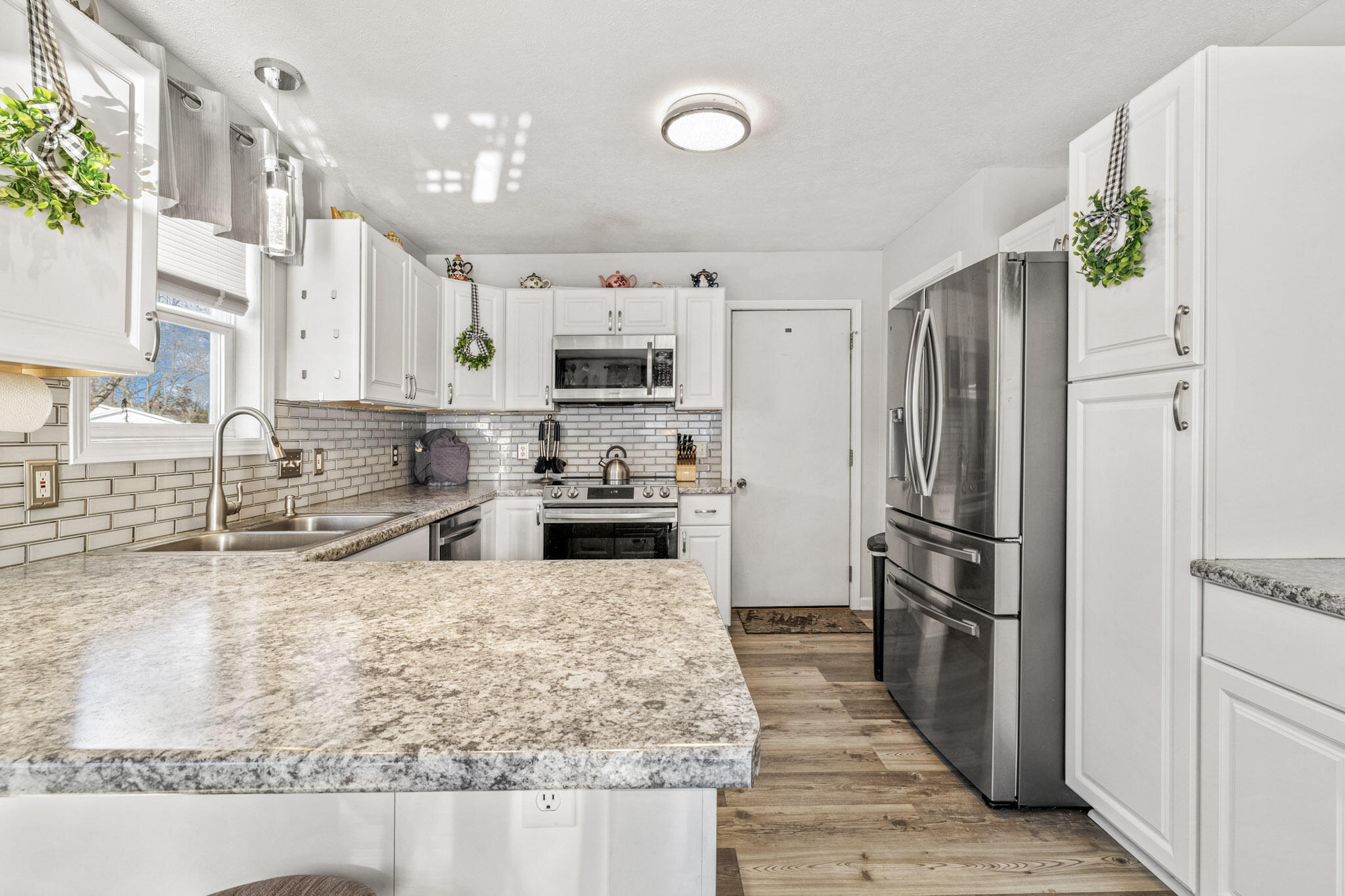 131 Emily Lane Darien, WI 53114 - Photo 6 of 19 09