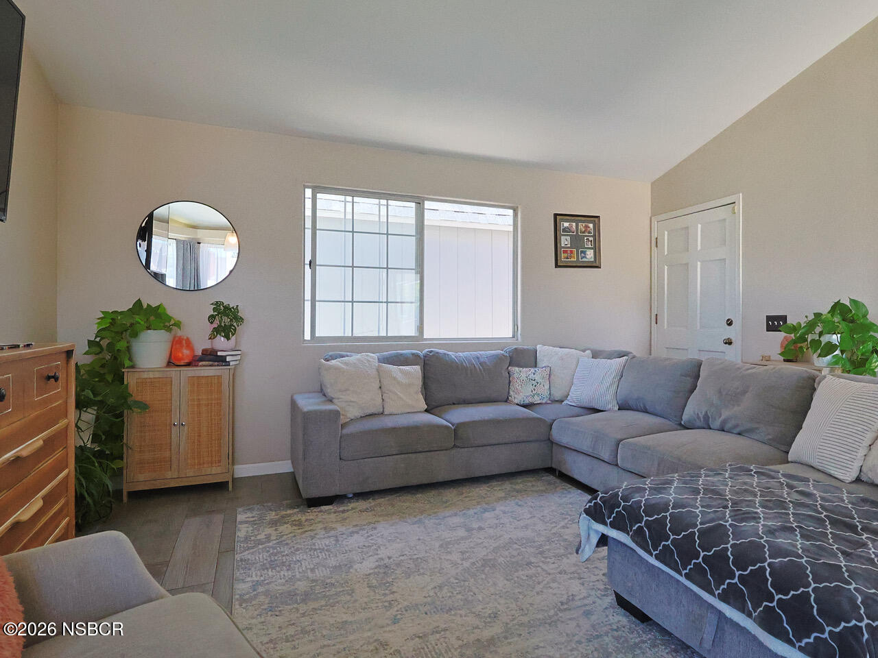 855 Crescent Avenue Santa Maria, CA 93455 - Photo 8 of 22 Living Room 1-2
