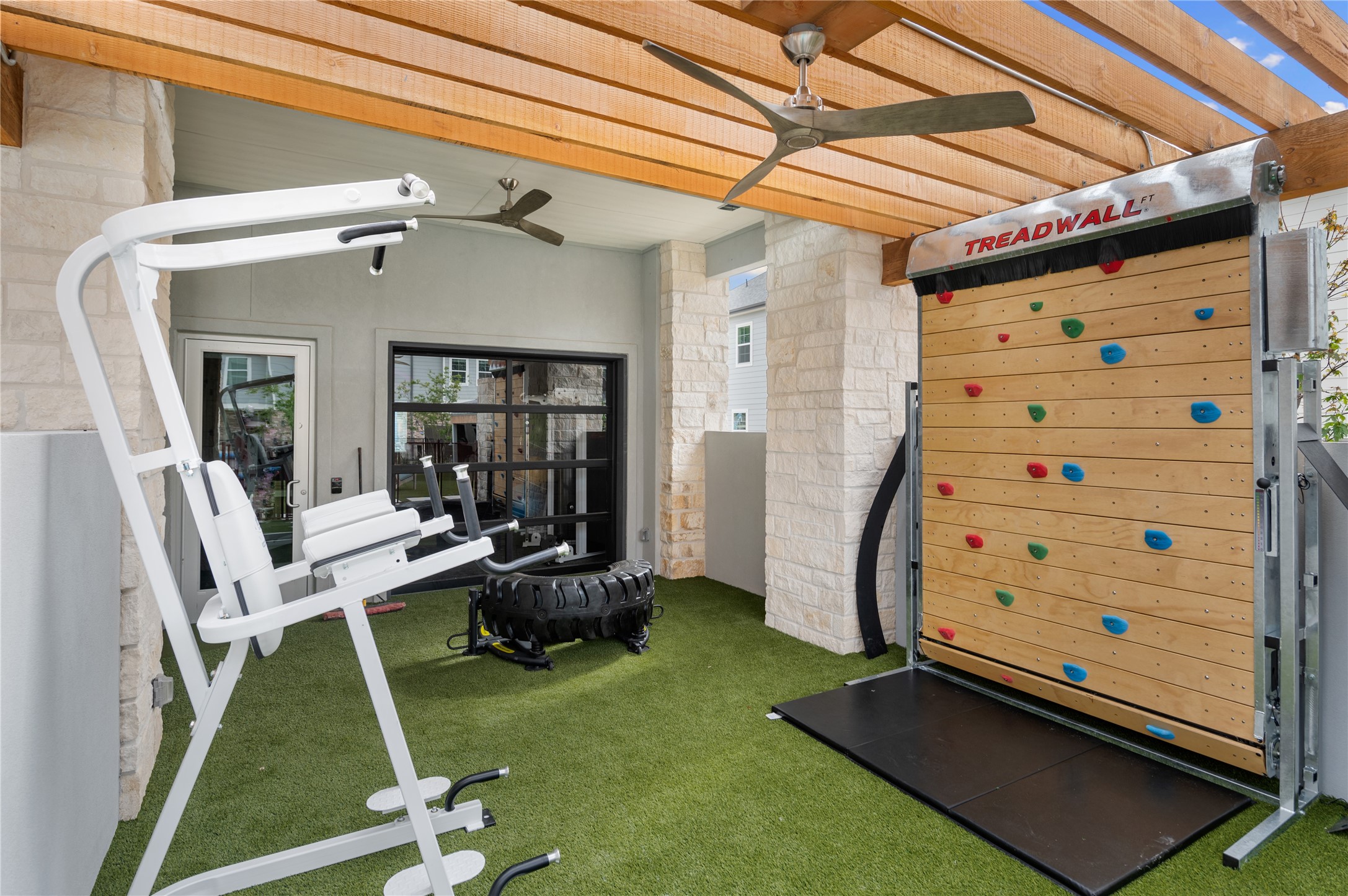28328-425 Birnham Woods Drive Spring, TX 77386 - Photo 37 of 42 a view of a room with gym equipment