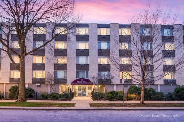 $175,000 | 201 South Maple Avenue, Unit 111, Oak Park, IL 60302