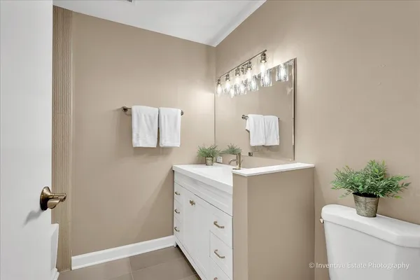 $175,000 | 201 South Maple Avenue, Unit 111, Oak Park, IL 60302