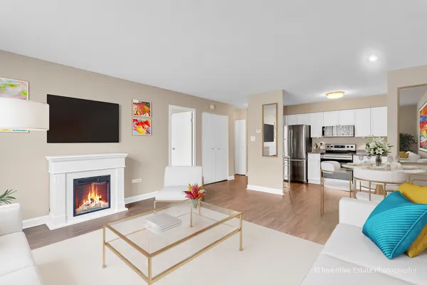 $175,000 | 201 South Maple Avenue, Unit 111, Oak Park, IL 60302