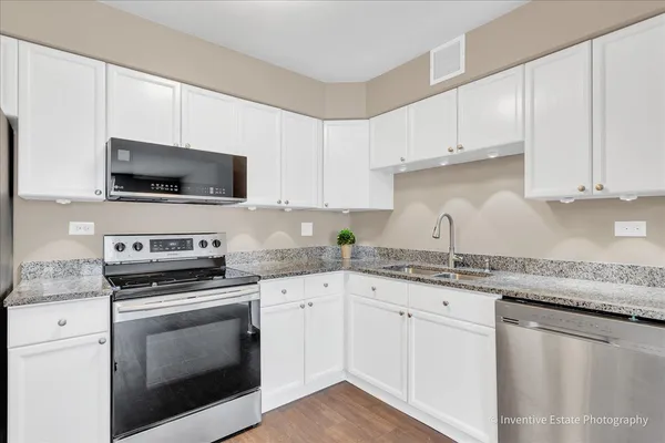 $175,000 | 201 South Maple Avenue, Unit 111, Oak Park, IL 60302