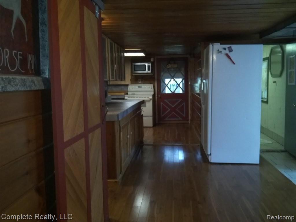 3930 Curtis Road Birch Run, MI 48415 - Photo 9 of 25 2013-10-07 12.57.39.jpg