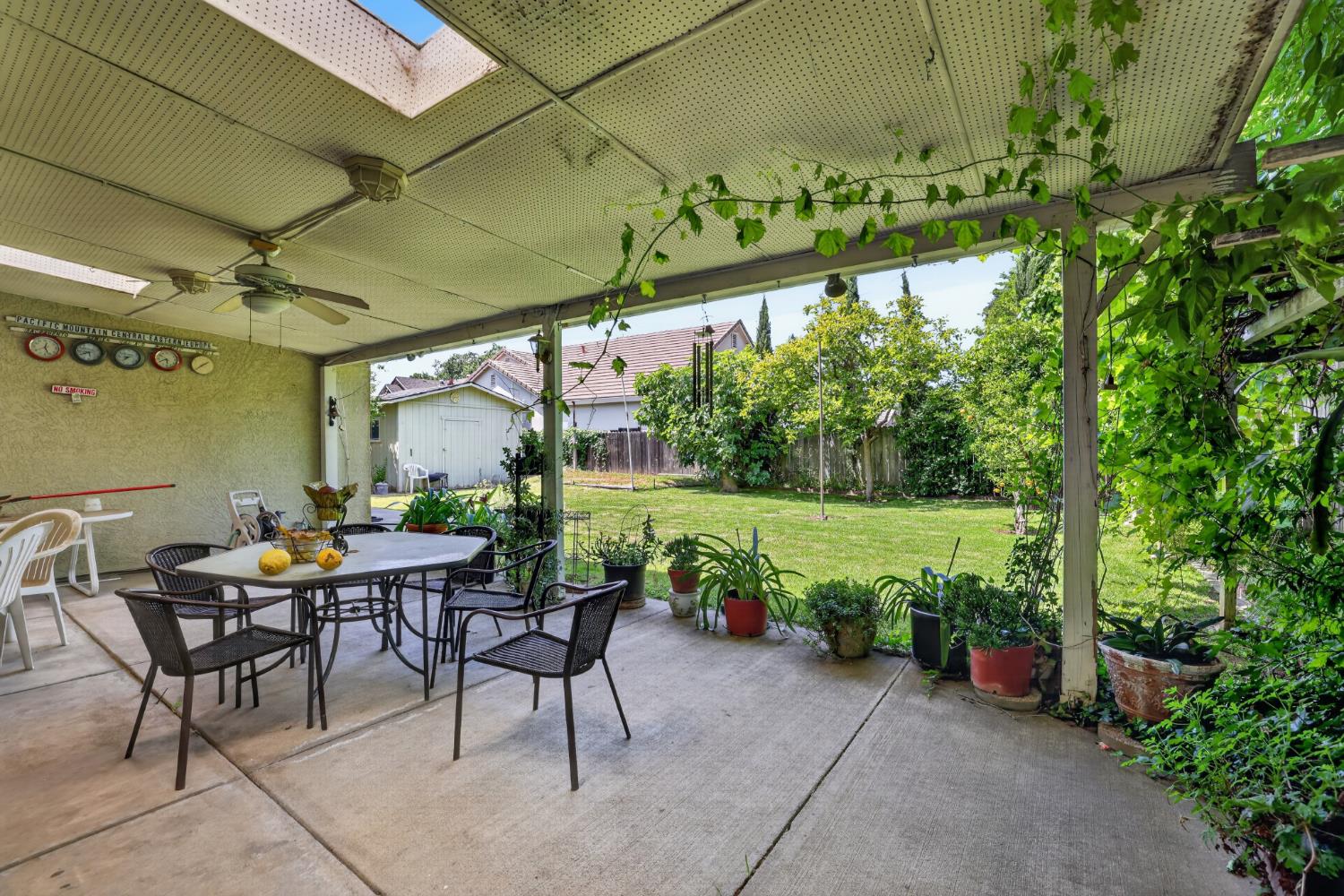 6141 Hall Lane Carmichael, CA 95608 - Photo 25 of 36