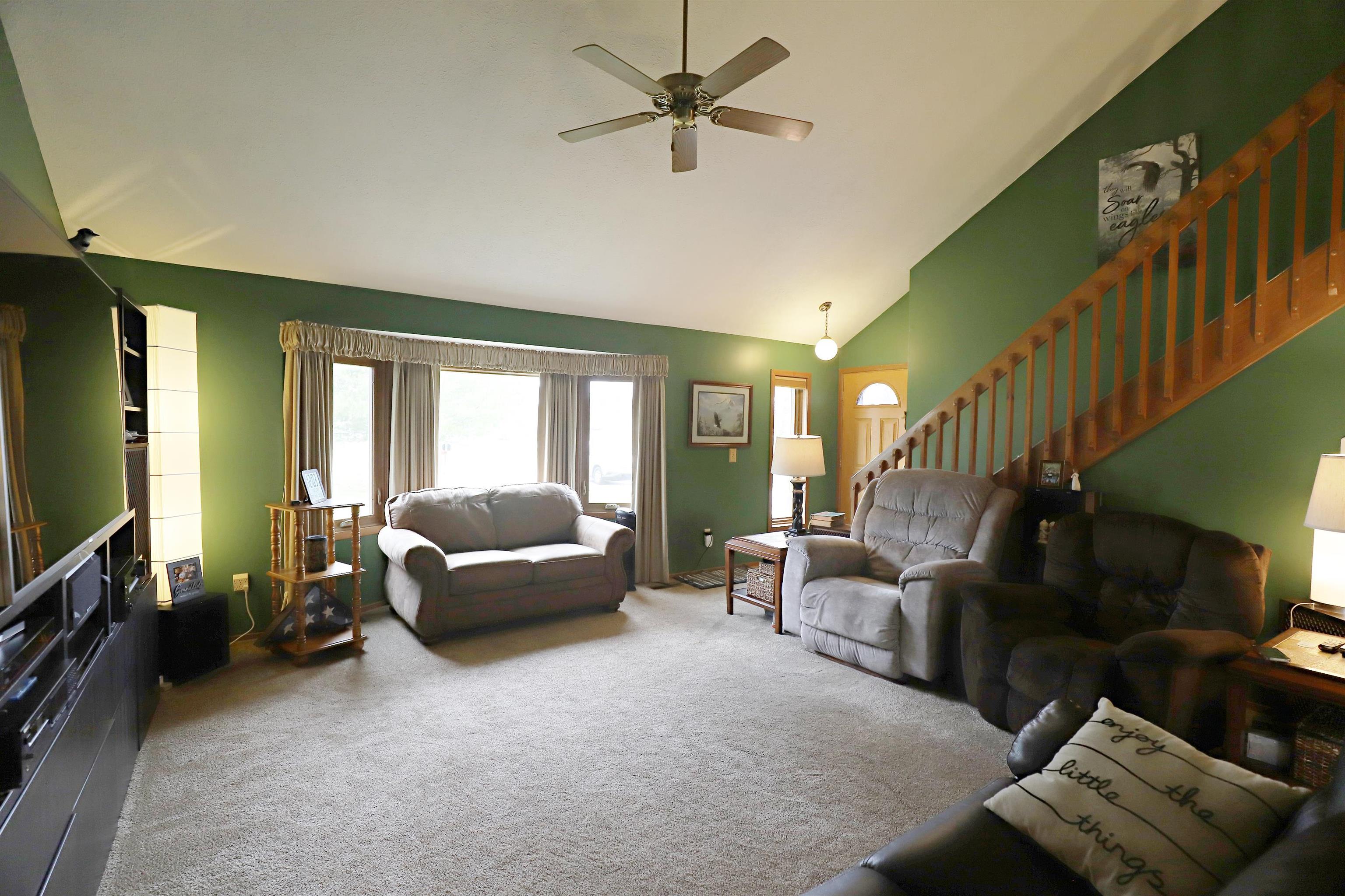 13455 Jennifer Drive Perry, MI 48872 - Photo 5 of 39
