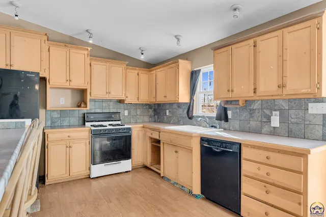 $145,000 | 5813 Southeast Cross Street, Topeka, KS 66619