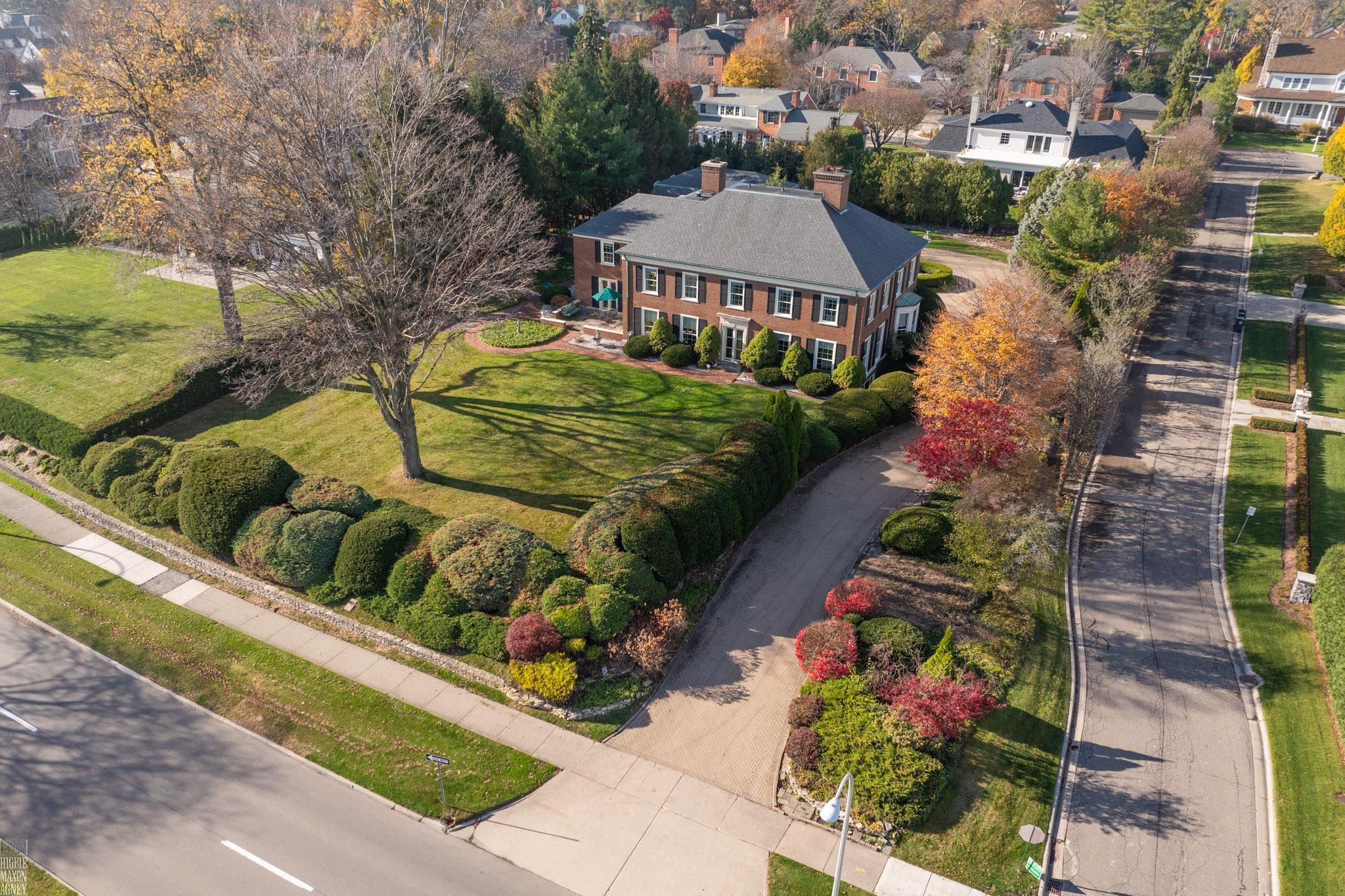 105 Lake Shore Road Grosse Pointe Farms, MI 48236 - Photo 6 of 34