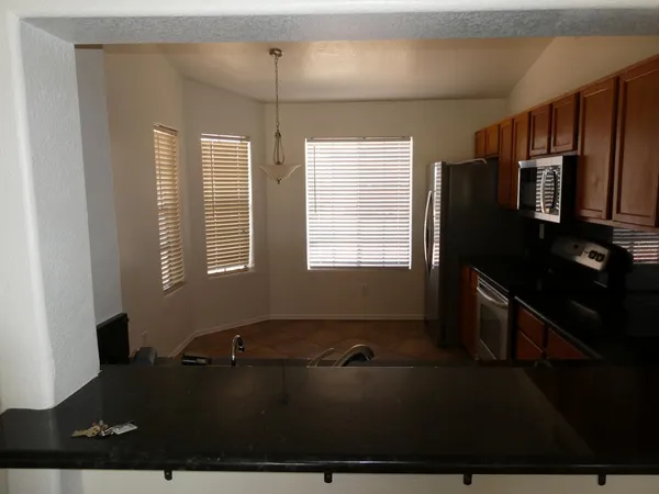 $1,895 | 8553 West Sierra Vista Drive, Glendale, AZ 85305