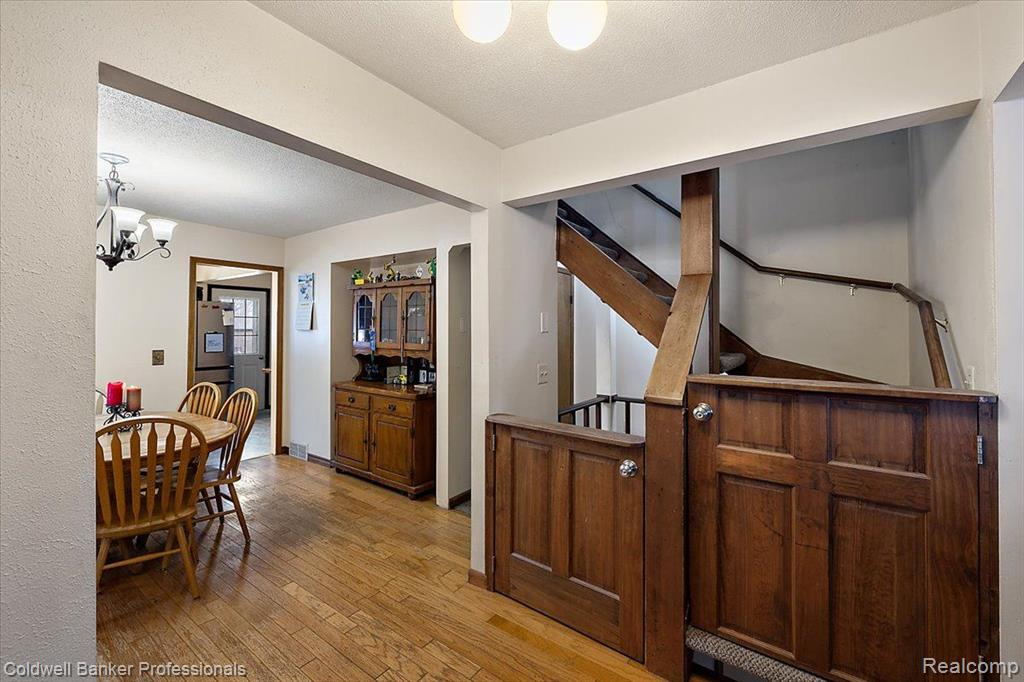 4423 McDowell Road Lapeer, MI 48446 - Photo 13 of 47