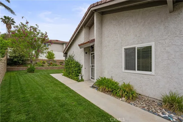 $574,999 | 28919 Sam Canyon, Canyon Country, CA 91387