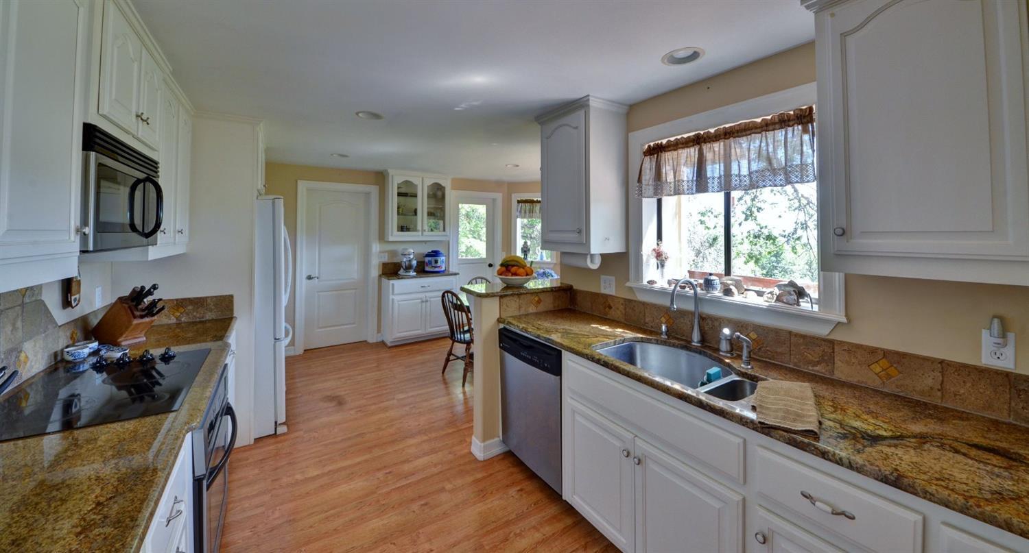 16417 Jones Road White City, OR 97503 - Photo 13 of 32 Additional Photo
