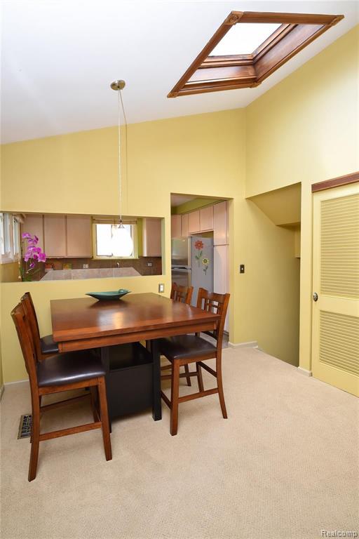 1377 Maple Drive Rochester, MI 48307 - Photo 12 of 42