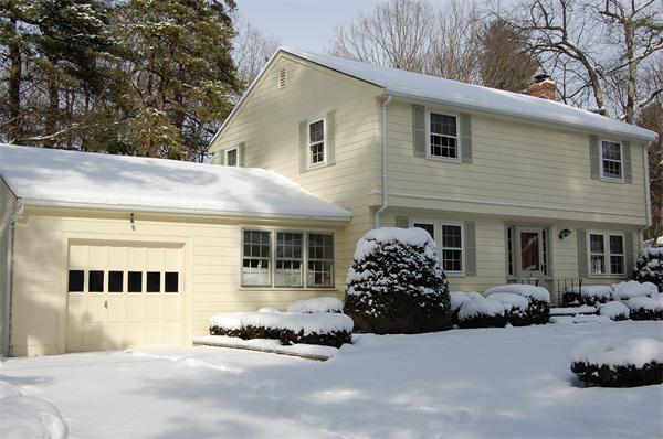31 Kenney Road Medfield, MA 02052 - Photo 2 of 15 Gallery Image 2