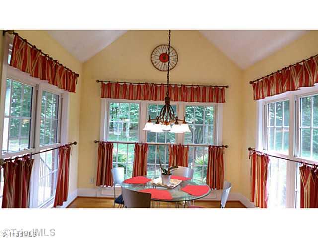 5406 Effieham Street Oak Ridge, NC 27310 - Photo 8 of 16 Breakfast.