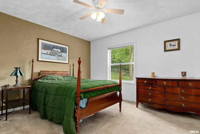 $274,900 | 161 Lakecrest Place, Dahinda, IL 61428