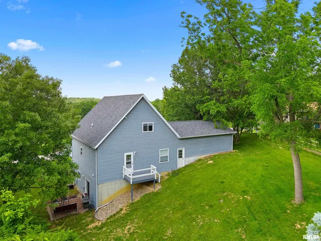 $274,900 | 161 Lakecrest Place, Dahinda, IL 61428