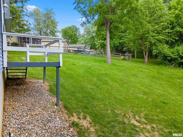 $274,900 | 161 Lakecrest Place, Dahinda, IL 61428