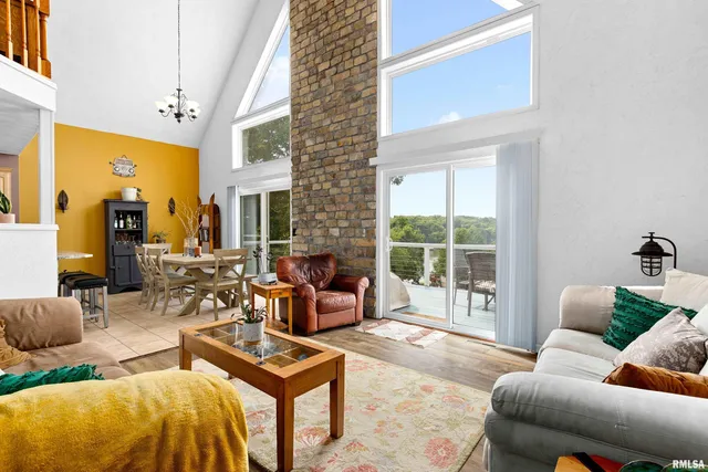 $274,900 | 161 Lakecrest Place, Dahinda, IL 61428