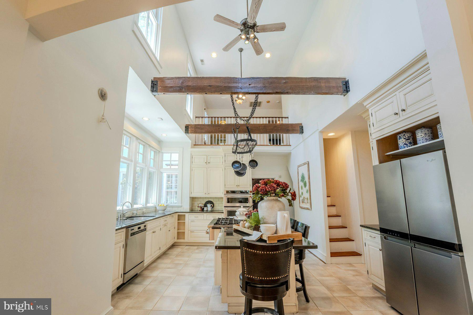 208 Edwards Ferry Road Northeast Leesburg, VA 20176 - Photo 17 of 76